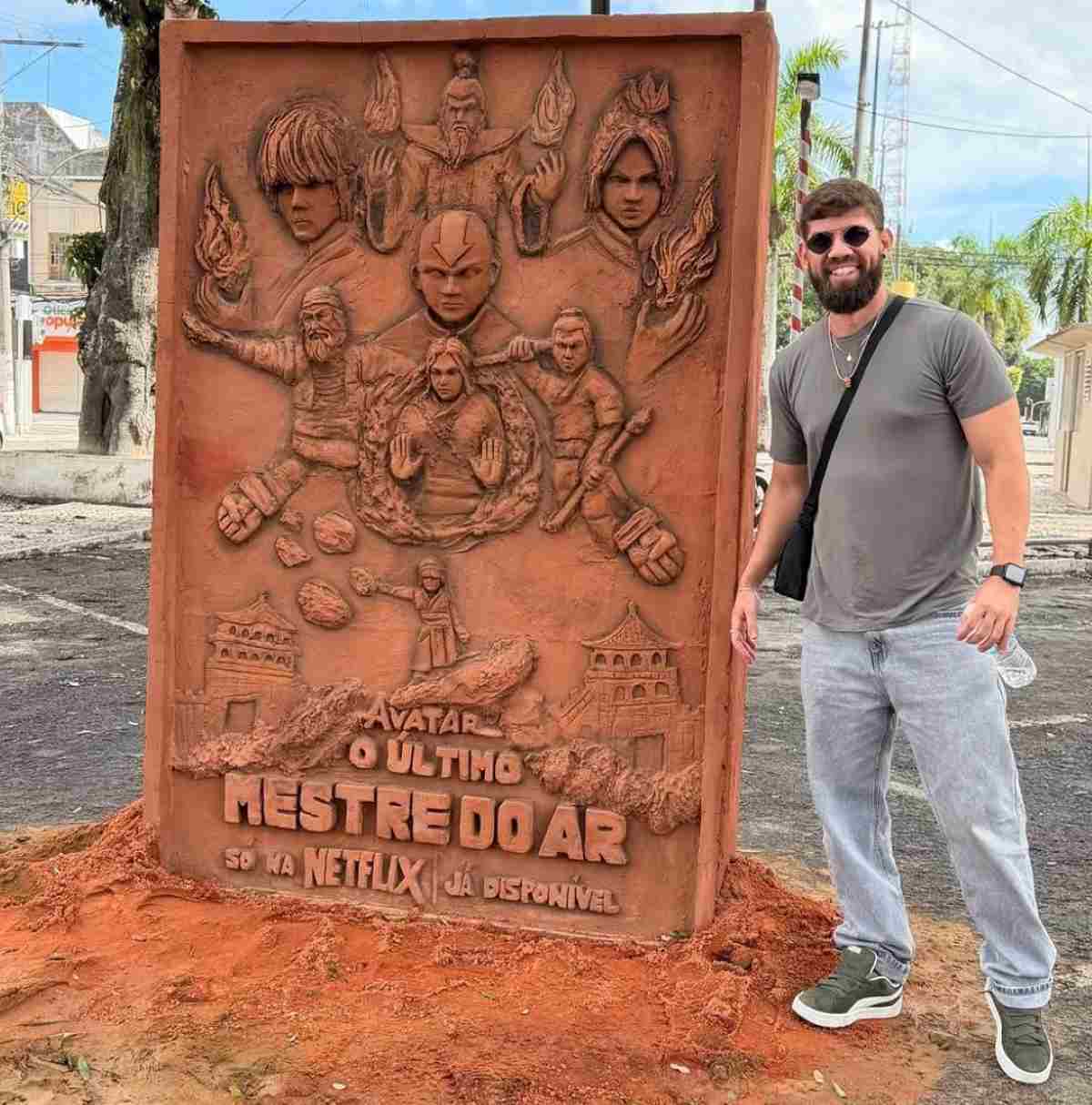 Artista traz obra inspirada na série Avatar à Feira de Santana