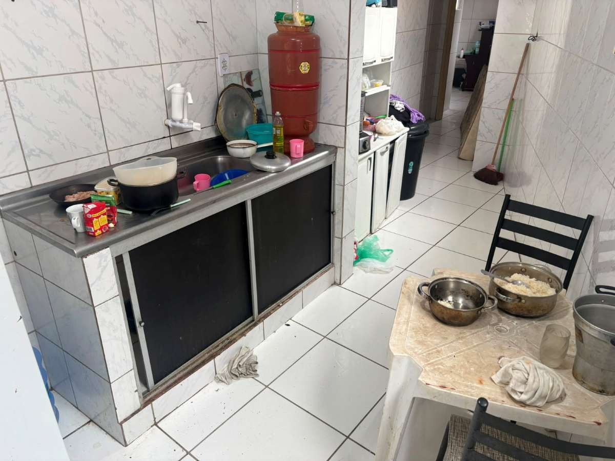 Cinco idosos são resgatados de instituição clandestina; mulher é autuada por maus-tratos
