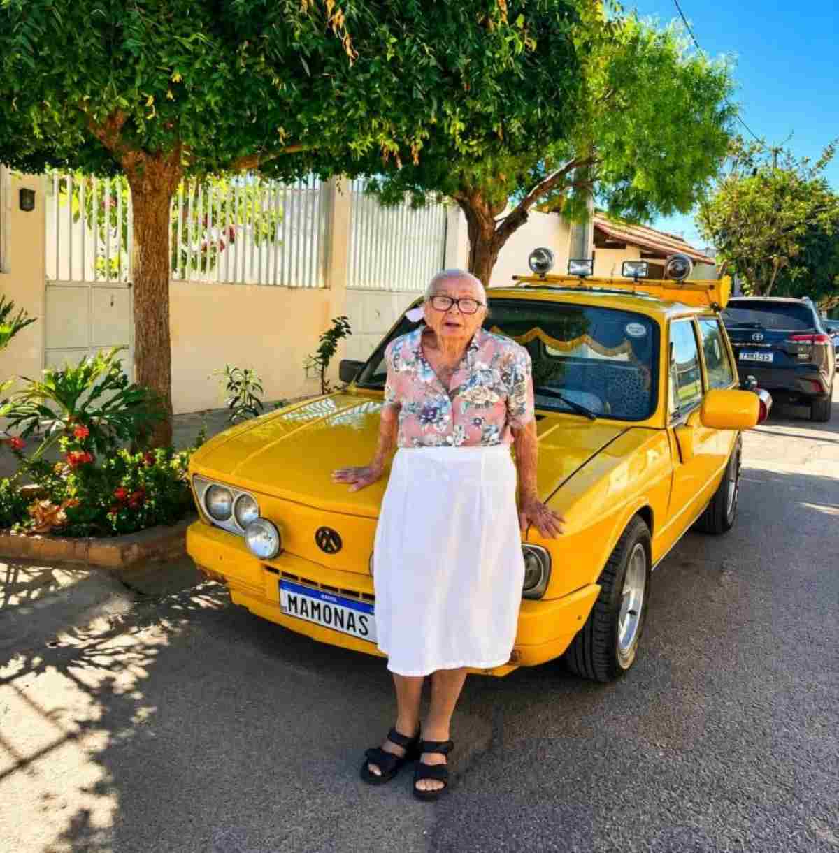 Dona Terezinha Alves Leite (tia-avó de Dinho), 94 anos, irmã da saudosa Cleonice Maria Leite, mãe de Hildebrando