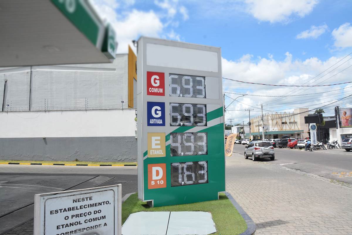Fiscalização do Procon - Petrobras garante subsídio de R$ 1,12 por litro e evita reajuste no diesel
