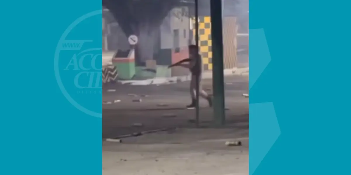 Tensão em guerra de espadas termina com homem ferido após intervenção policial