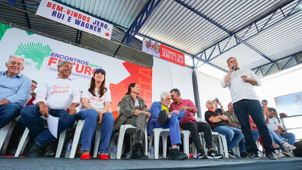 Em Ipirá, Jerônimo apresenta balanço de quase R$ 1 bi e ouve demandas