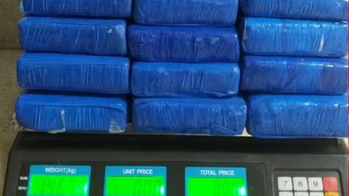 PRF apreende drogas e mais de 700 ampolas de remédio emagrecedor em ônibus na BR-116