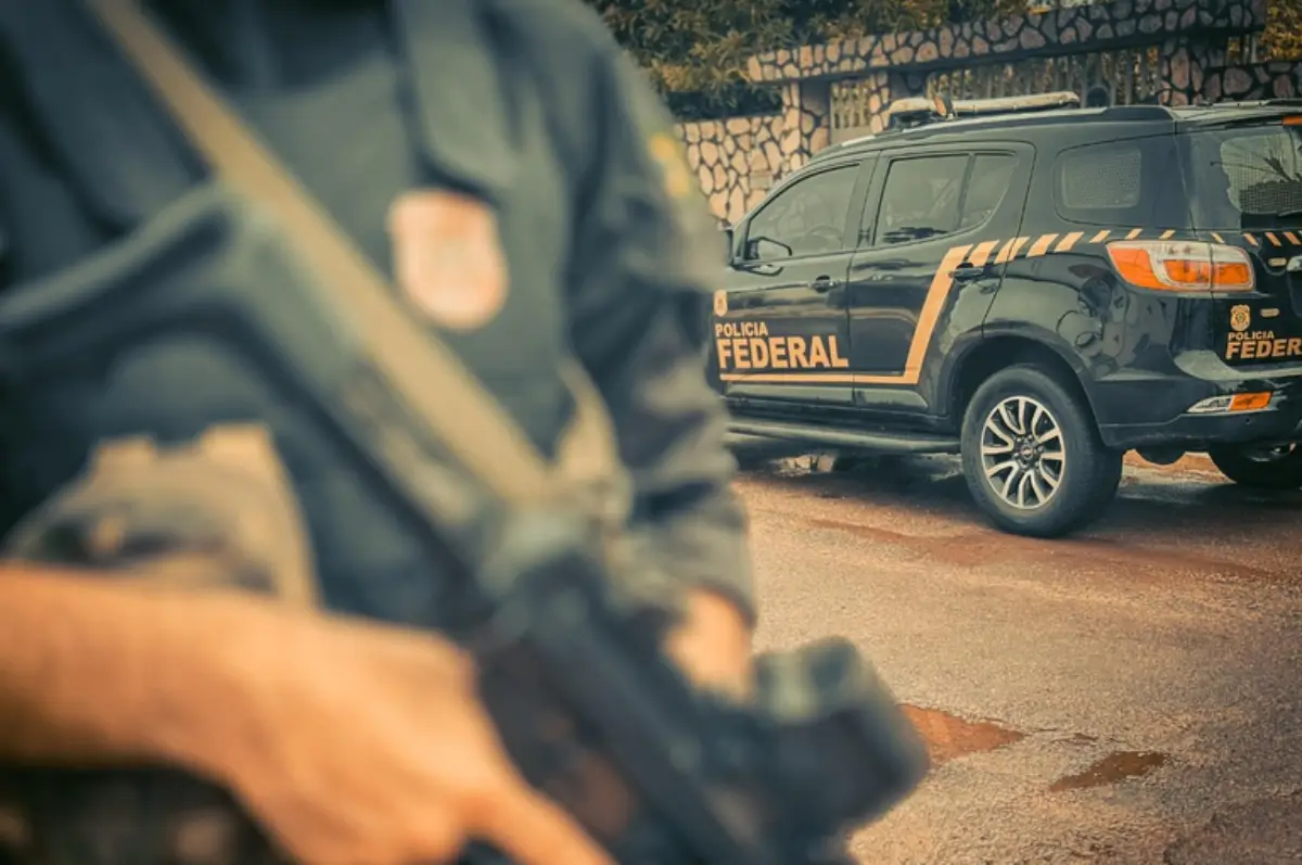 PF desarticula esquema de golpes bancários e cumpre mandados em Feira de Santana e São Paulo