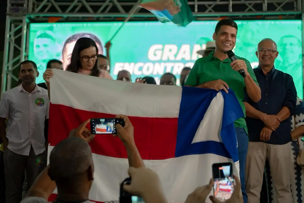 Thiago Gilleno e José Ronaldo participam de encontro político em Feira de Santana