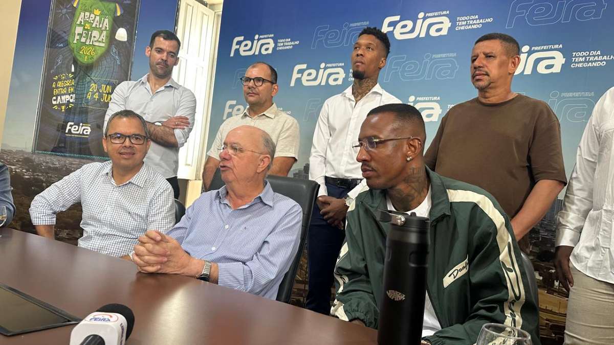 Prefeito recebe jogador Anderson Talisca para discutir investimentos e projetos para o esporte em Feira de Santana