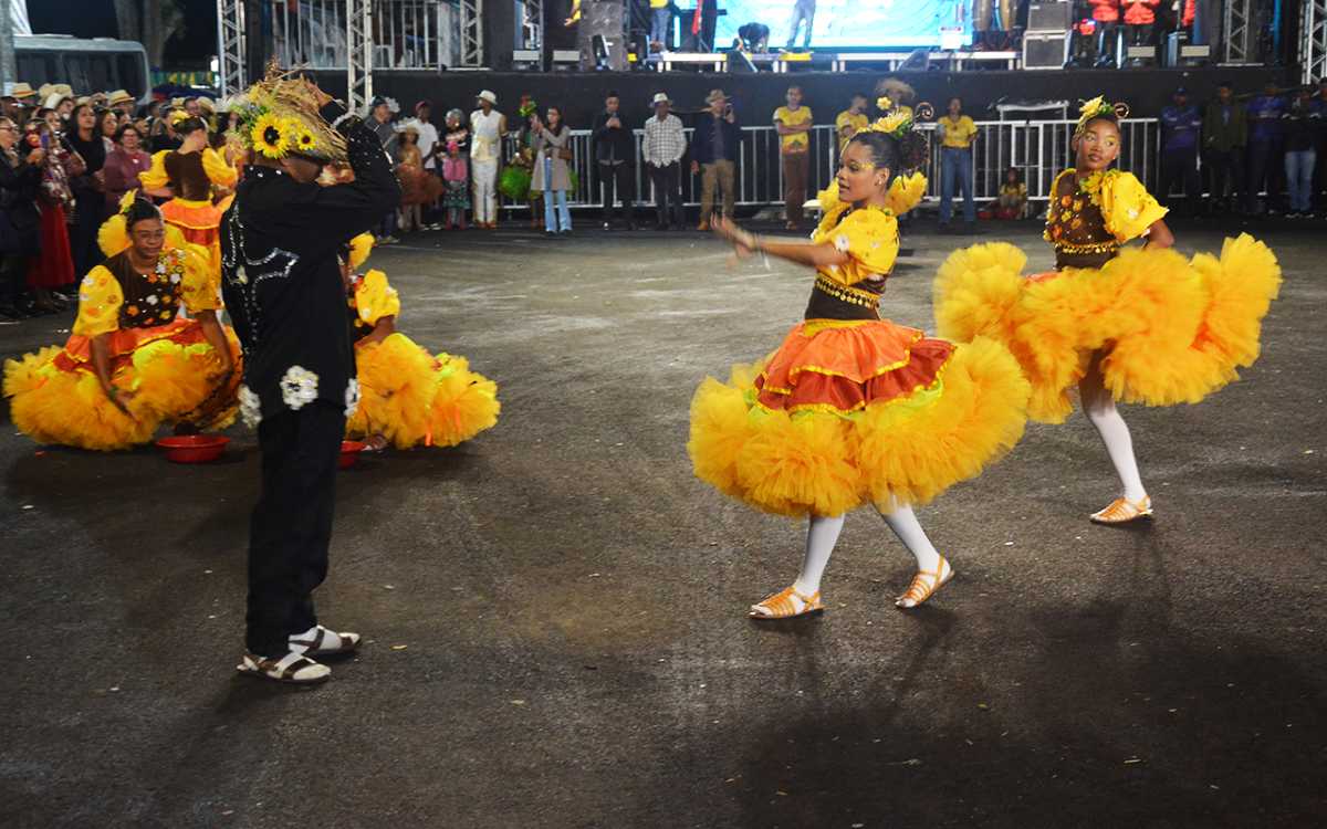Quadrilhas na terceira noite do São João de São José 2026