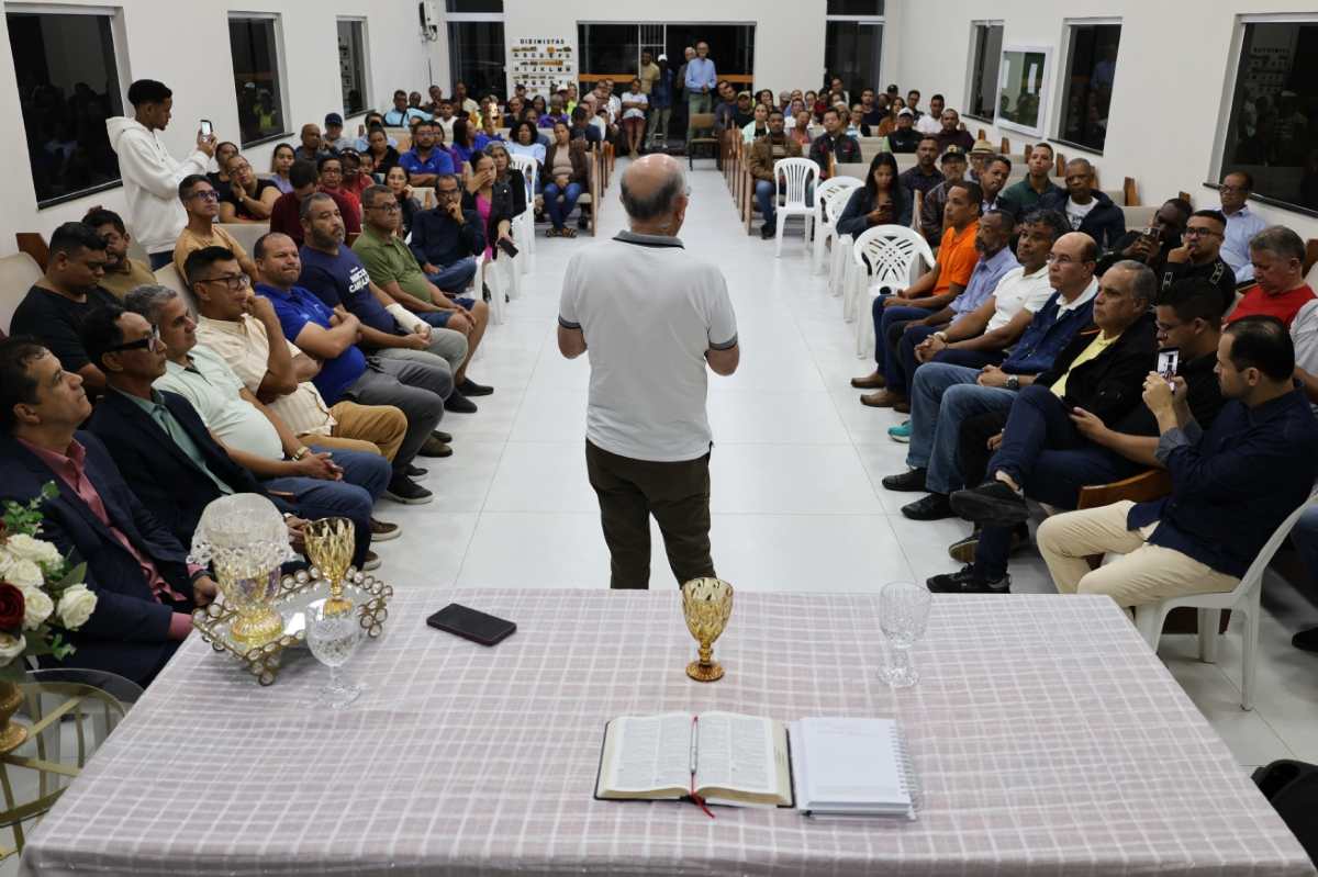 Reunião com moradores debate soluções para drenagem no Panorama