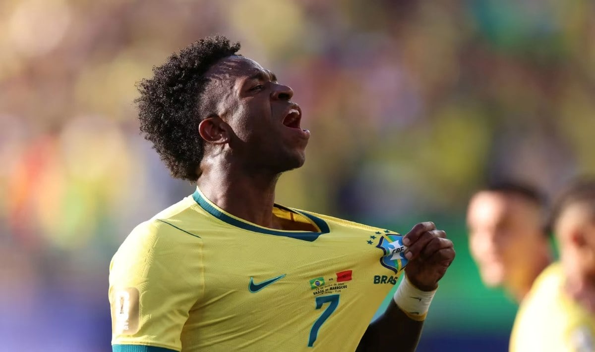 Vinicius-Junior-durante-jogo-Brasil-x-Marrocos-Foto-Reproducao-Fifa-World-Cup-2026.jpg