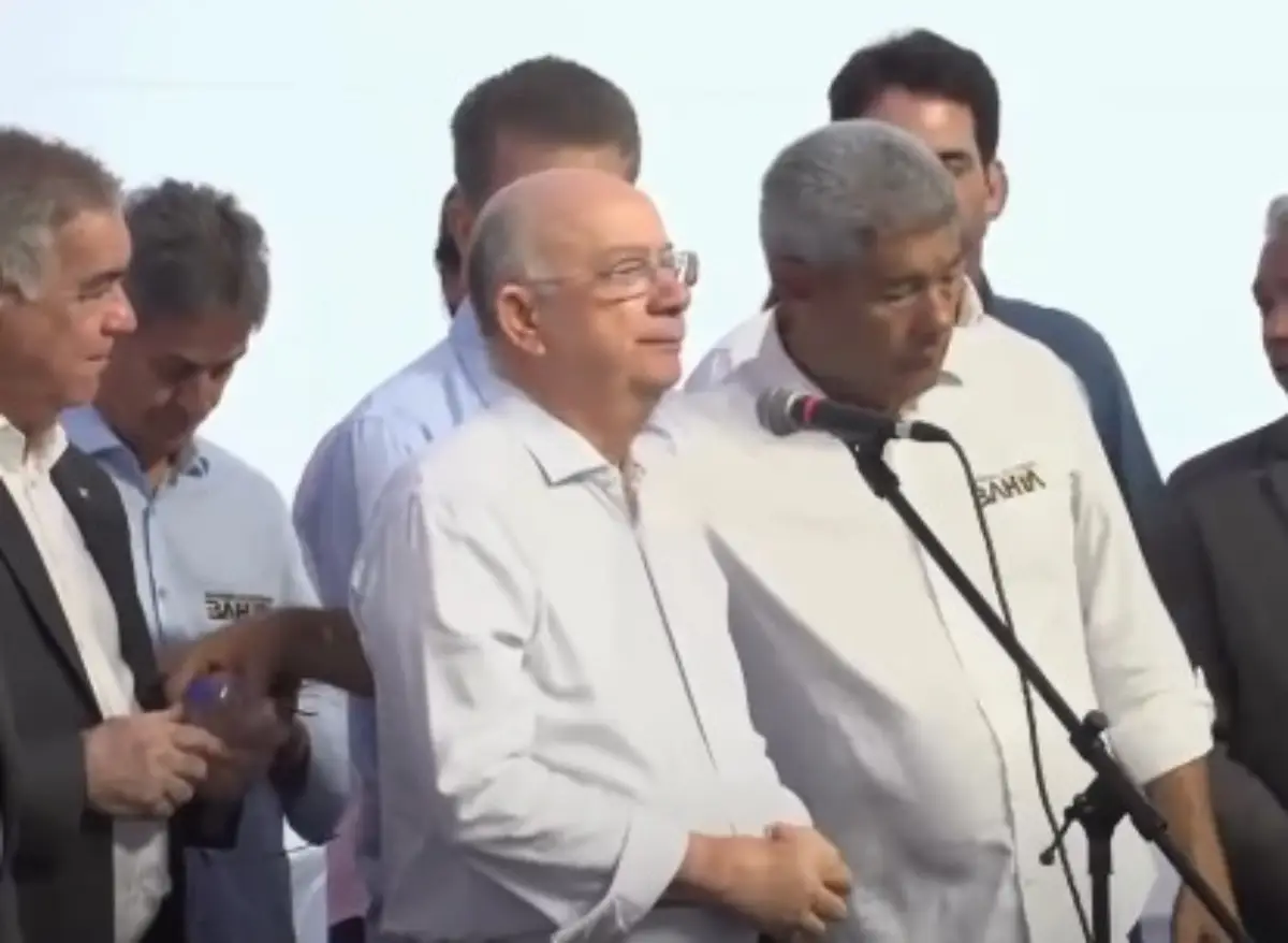 Zé Neto é advertido por Jerônimo durante fala de José Ronaldo