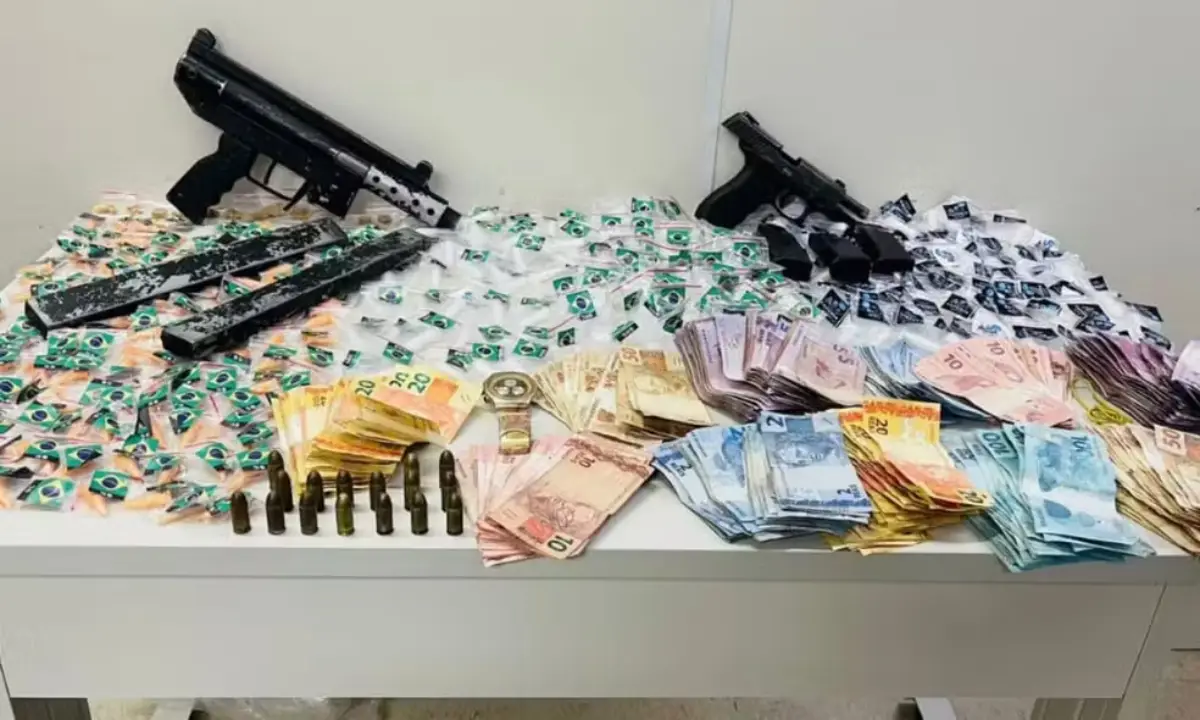 Confronto em Salvador termina com dois mortos e apreensão de drogas com símbolos do Brasil