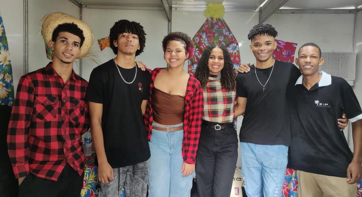 Forró do Hexa une transmissão de Brasil x Marrocos, música e solidariedade no Dispensário Santana