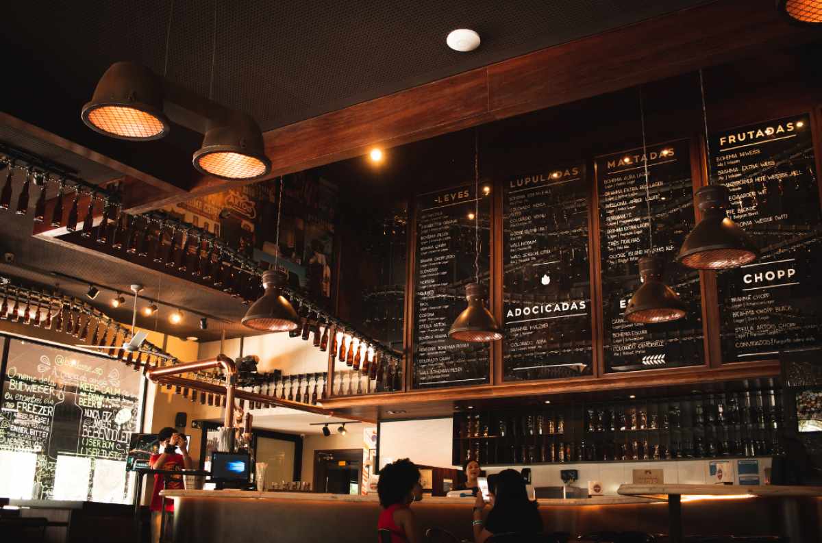 bares e restaurantes