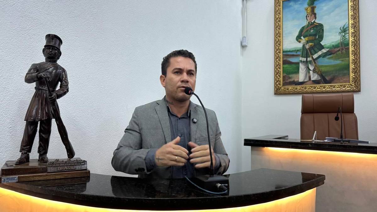 Vereador cobra valorização de artistas de Feira de Santana e critica falta de definição da programação junina