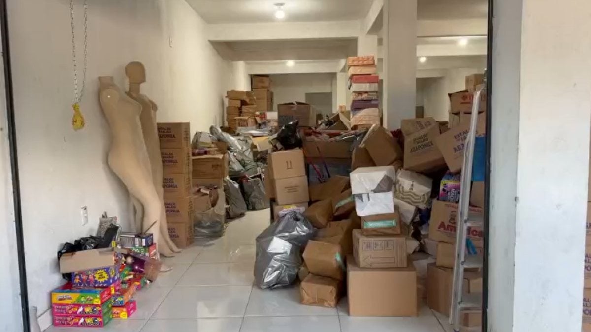 Polícia apreende mais de uma tonelada de fogos em depósitos clandestinos na Bahia