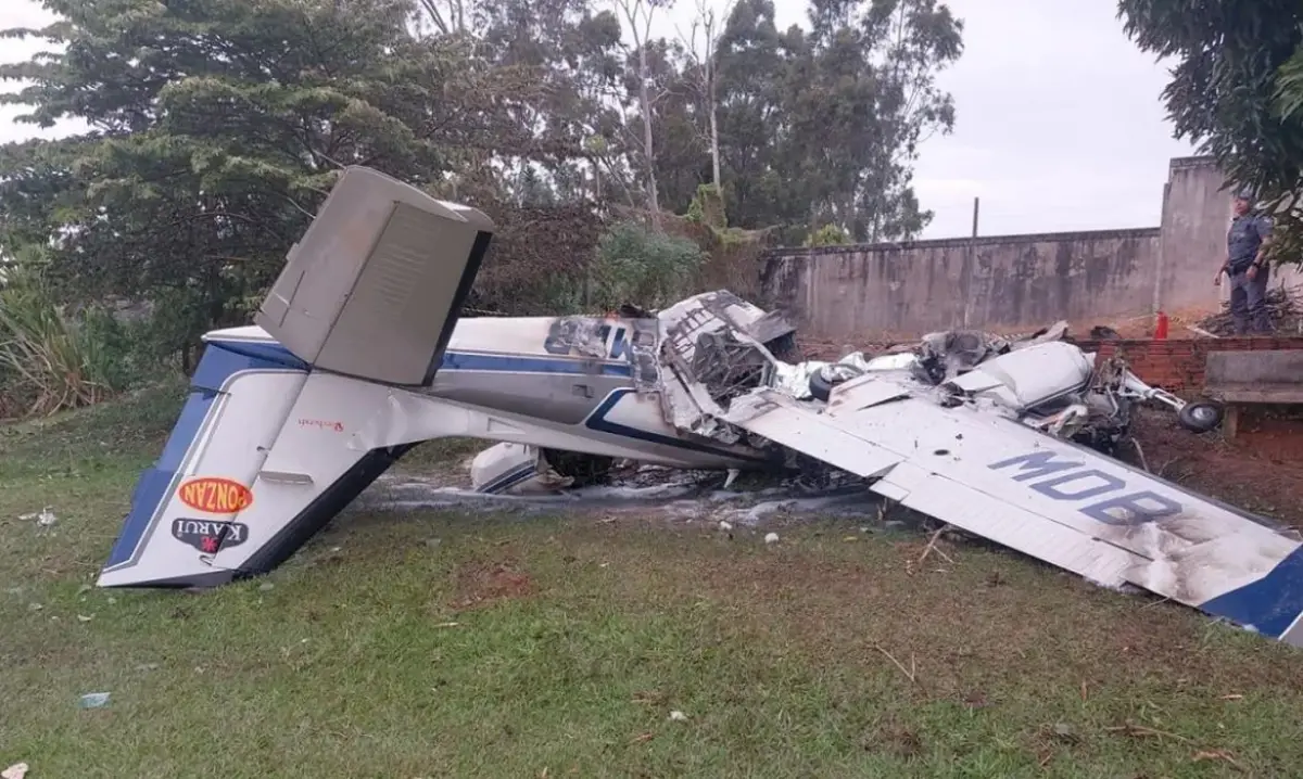 queda de avião