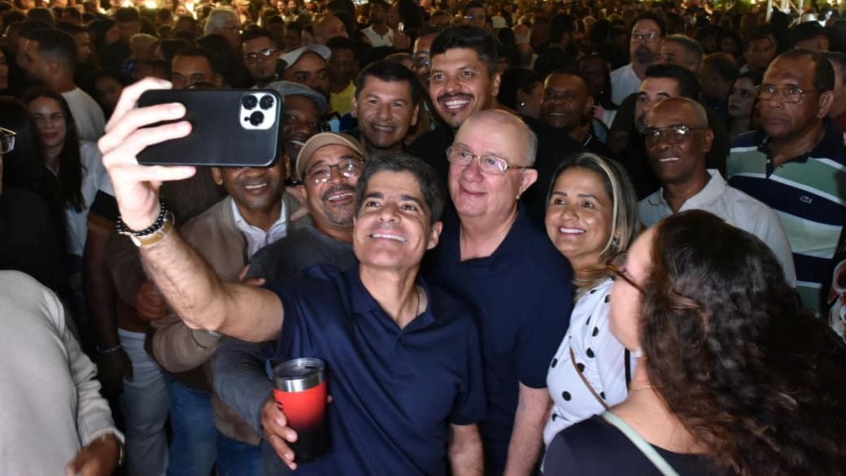 ACM Neto, ao lado de José Ronaldo, no Cidade Jardim Festival