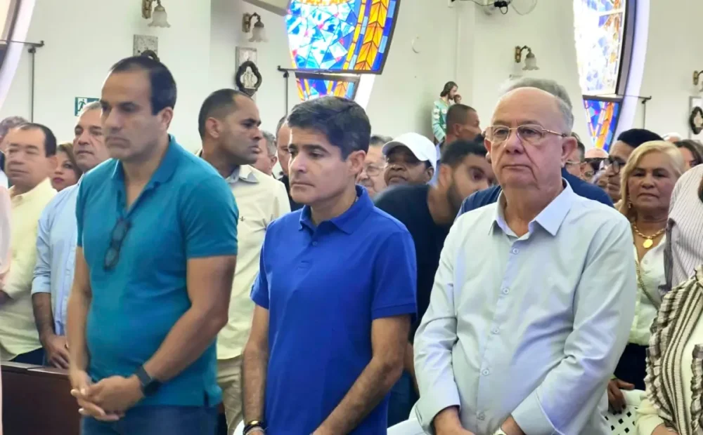Prefeito José Ronaldo celebra 75 anos Prefeito José Ronaldo celebra 75 anos