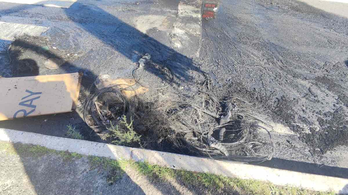 Após apedrejamento a hotel, pessoas em situação de rua queimam pneus e fecham a Avenida Presidente Dutra