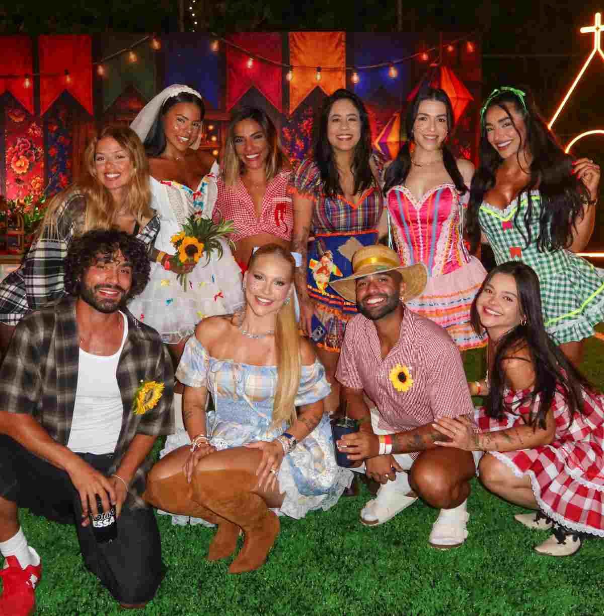 Após reconciliação, Vini Jr e Virginia fazem festa julina