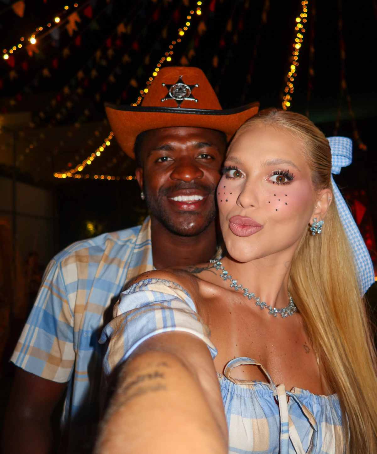 Após reconciliação, Vini Jr e Virginia fazem festa julina
