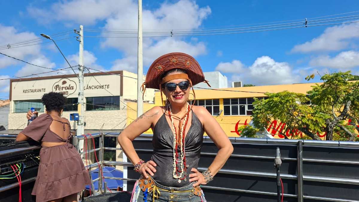 Cantora Kareen Mendes
