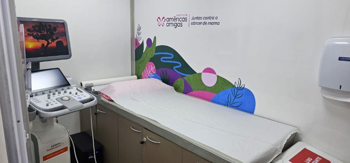 Carreta Instituto Américas Amigas exame mulheres mamografias Feira de Santana