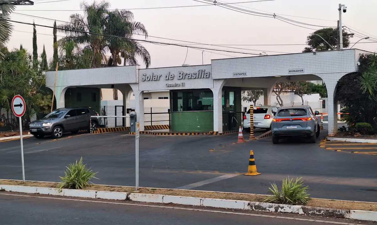 Condomínio onde Bolsonaro está em prisão domiciliar