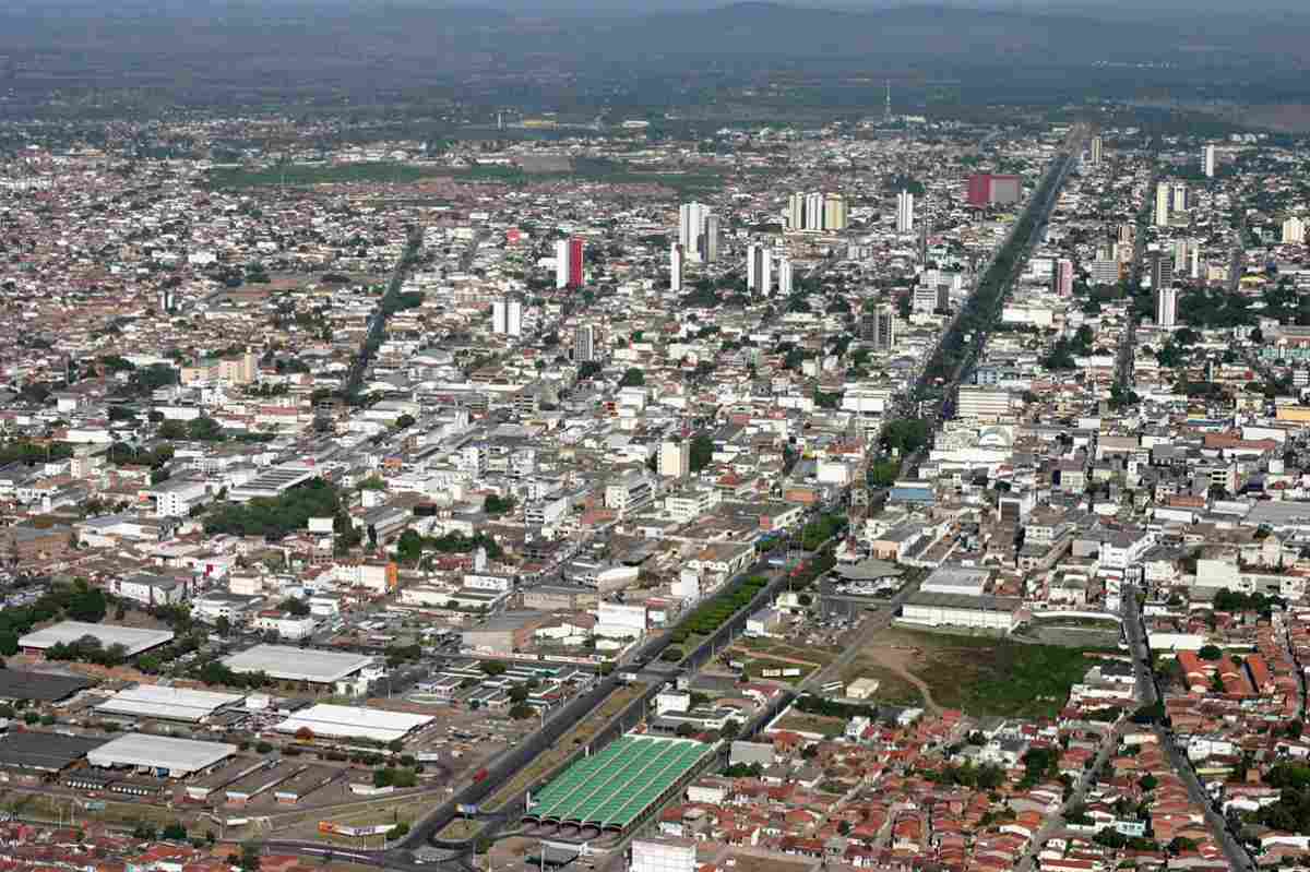 Foto-aerea-de-Feira-de-Santana_-foto-ACM-Secom.jpg