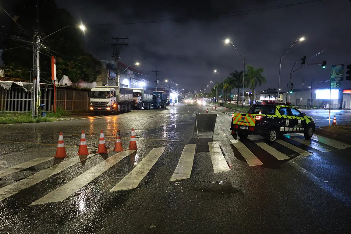 Recuperação do asfalto da Avenida Presidente Dutra é iniciado em Feira de Santana