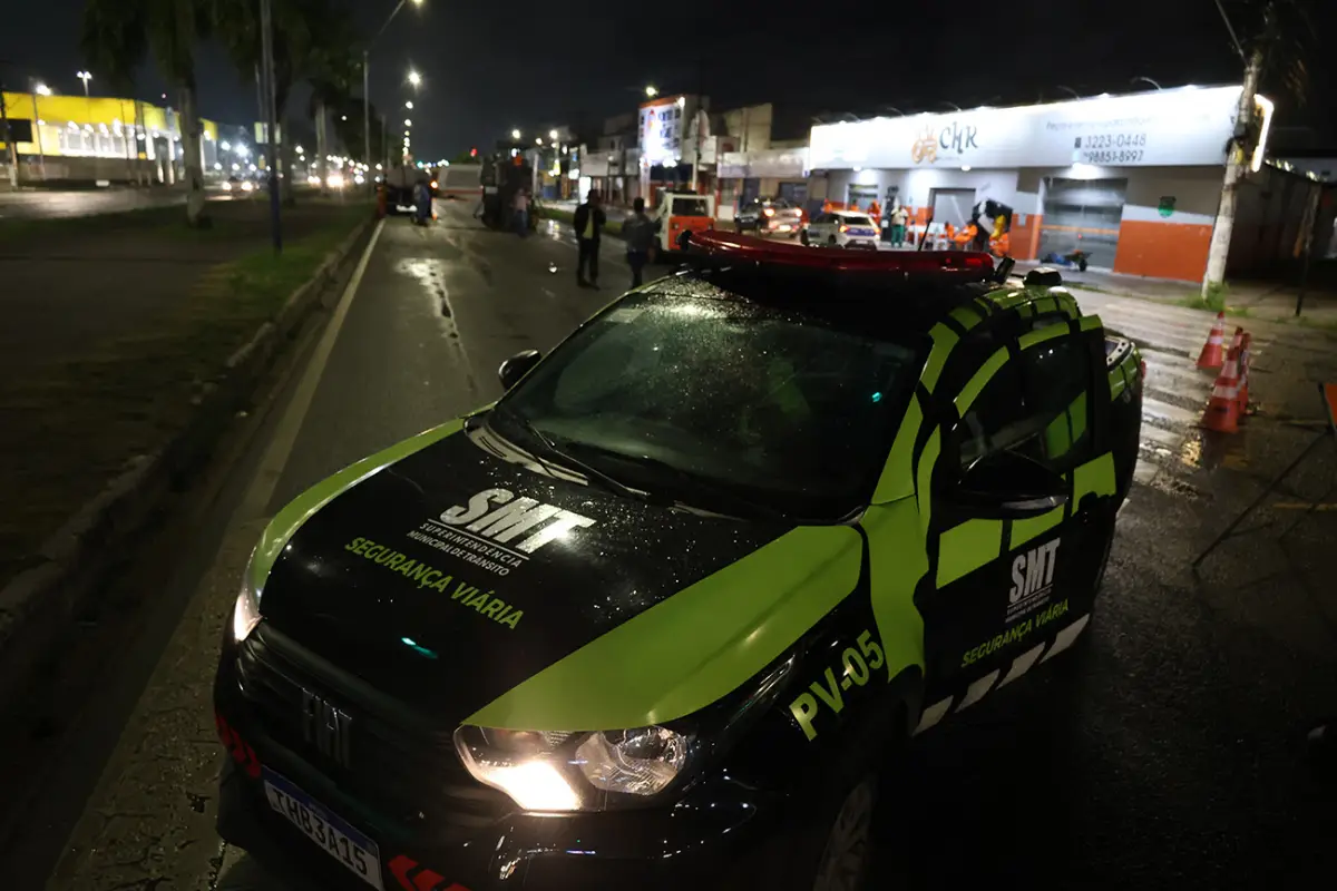 Recuperação do asfalto da Avenida Presidente Dutra é iniciado em Feira de Santana