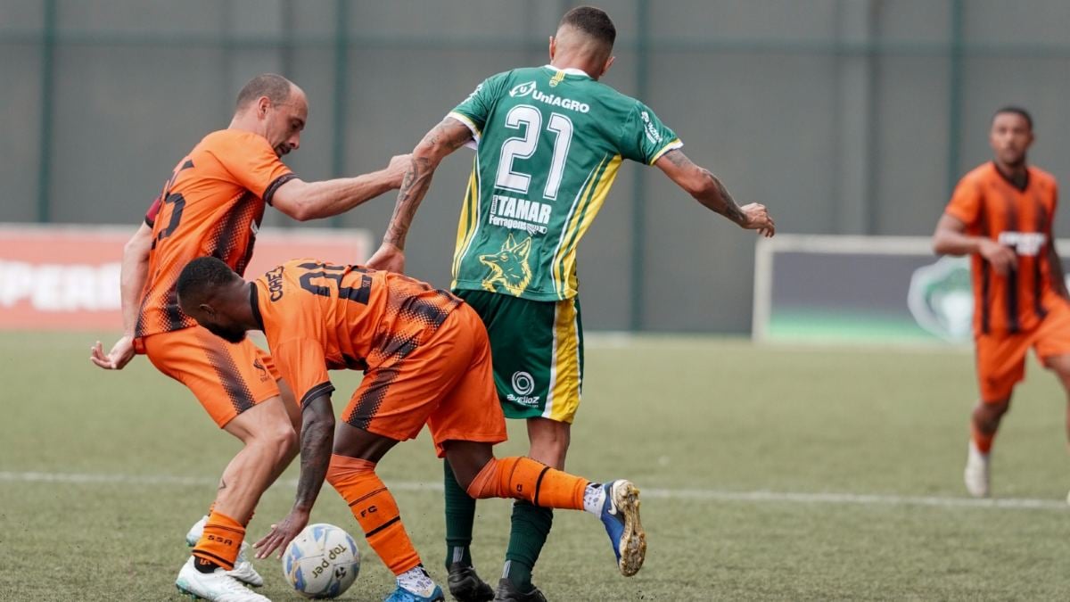 Jogadores de futebol Barreiras SSA jogo semifinal campeonato Baiano Baianão 2026