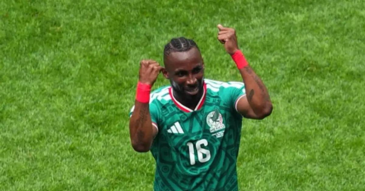 Julián Quiñones, do México, durante primeiro jogo da Copa do Mundo 2026