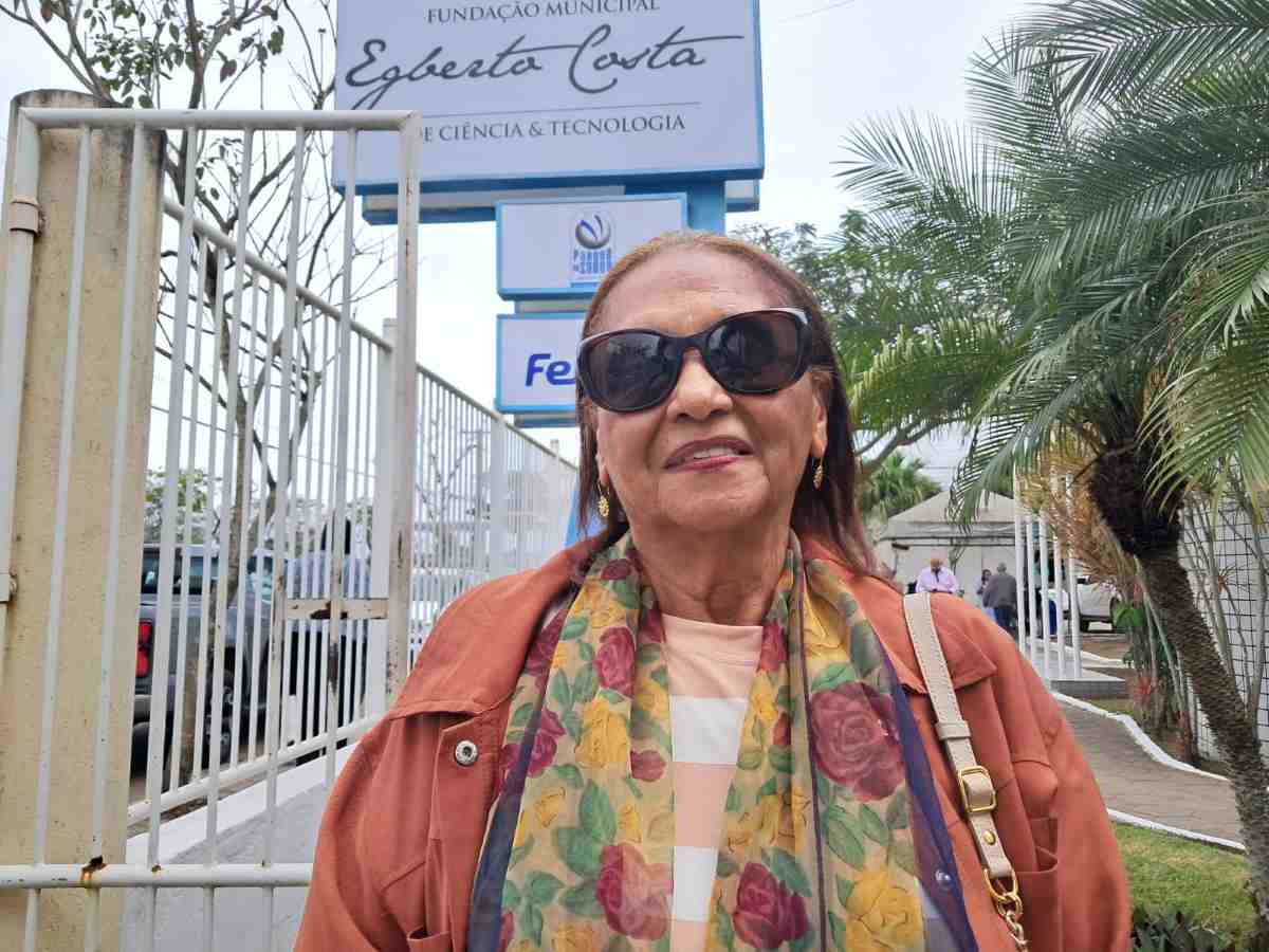 Historiadora feirense Lia Célia