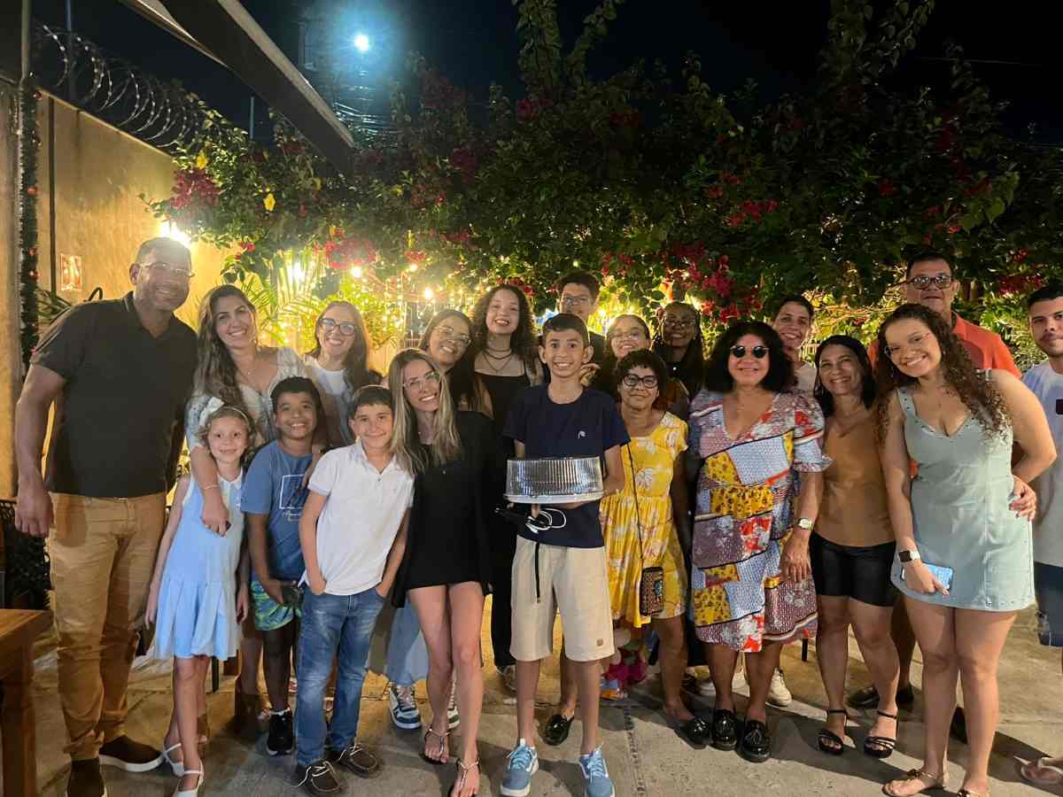 Marlede Oliveira em reunião de família