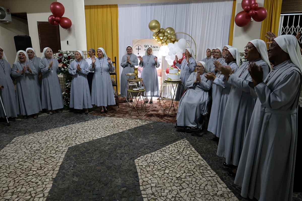 Missa pelos 90 Anos das Imas do CENACULO Capela Nossa Senhora Aparecida da Cidade Nova