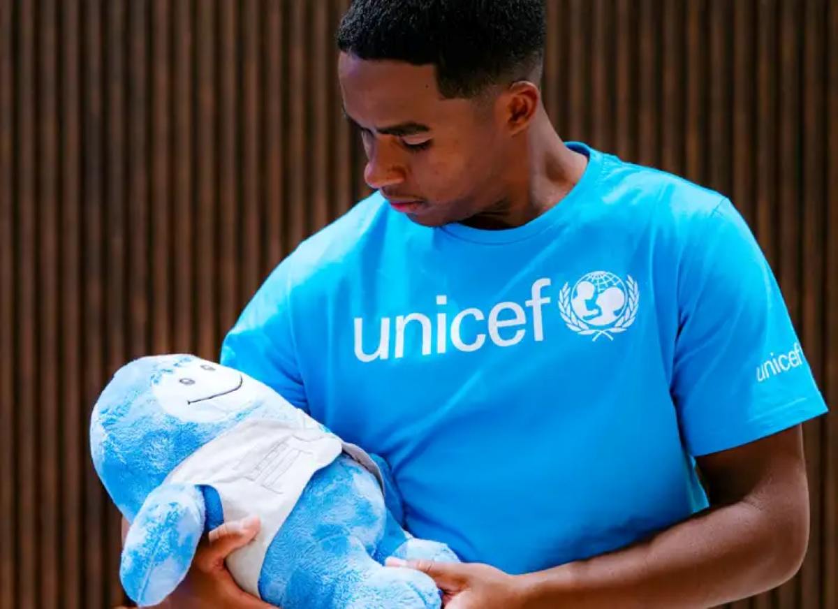 O jogador de Futebol Endrick é nomeado embaixador do UNICEF no Brasil