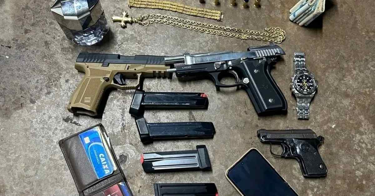 Polícia apreende armas e recupera carro com restrição de roubo em Salvador