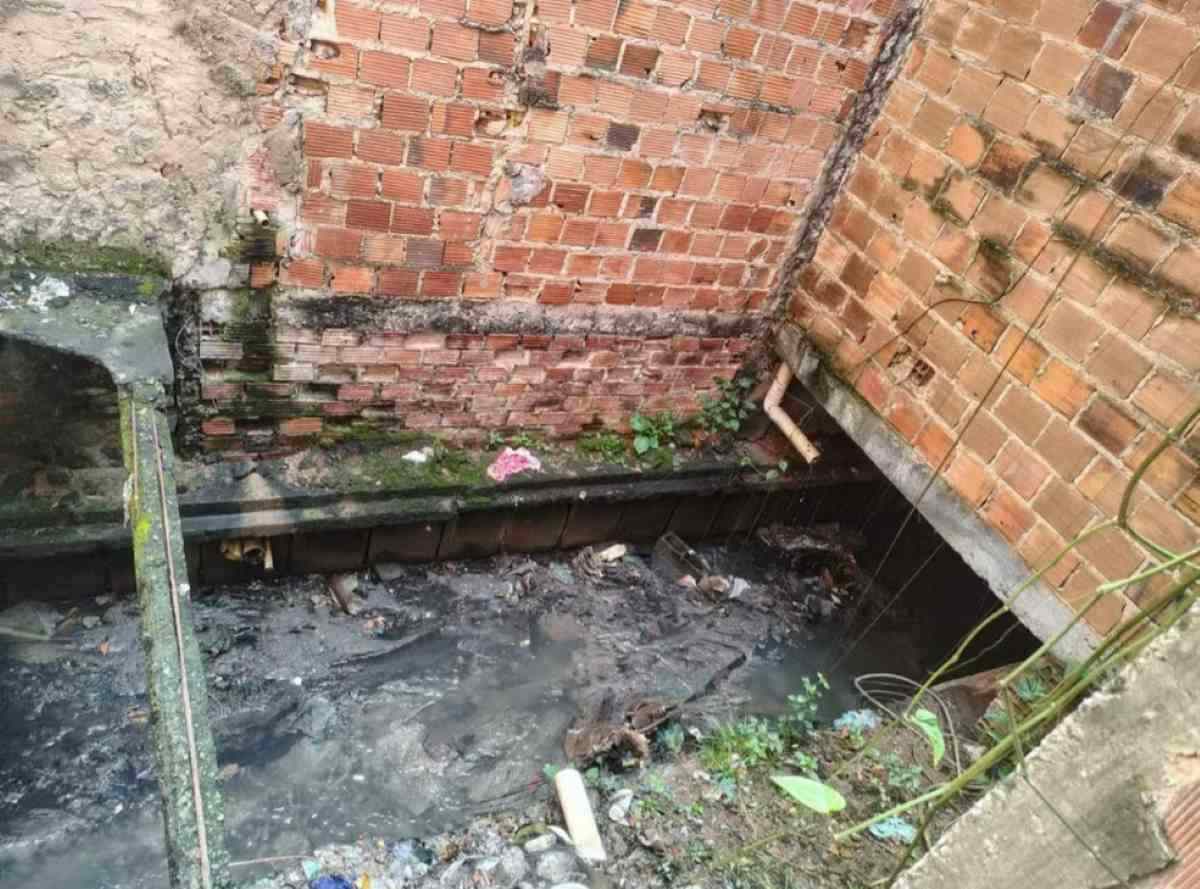 Polícia descobre galeria pluvial usada como rota de fuga por criminosos na Bahia