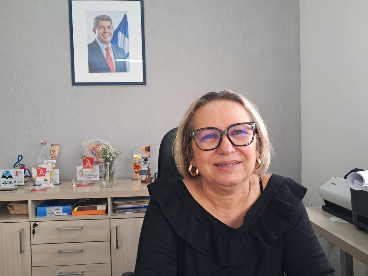 Professora Edivânia Fonseca, diretora geral do Ceep em Saúde