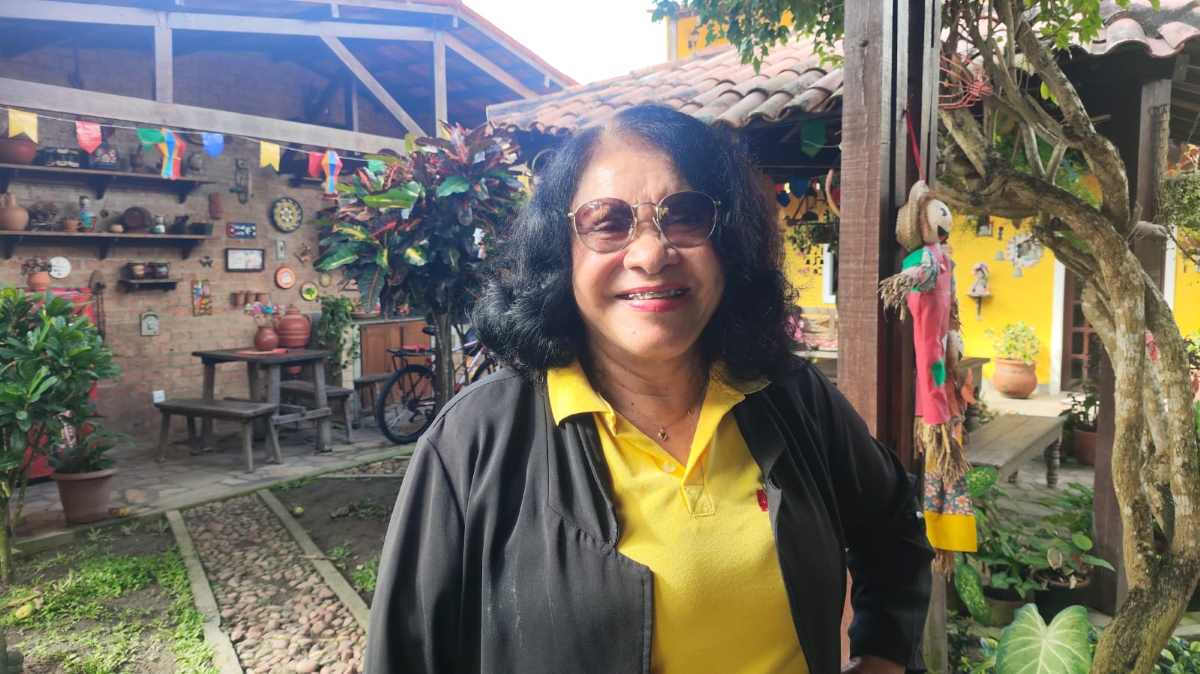 Professora Marlede Oliveira_ foto Ed Santos Acorda Cidade (1)
