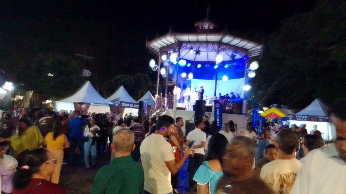 Última noite da novena de Sant'Ana reúne grande público na Catedral Metropolitana