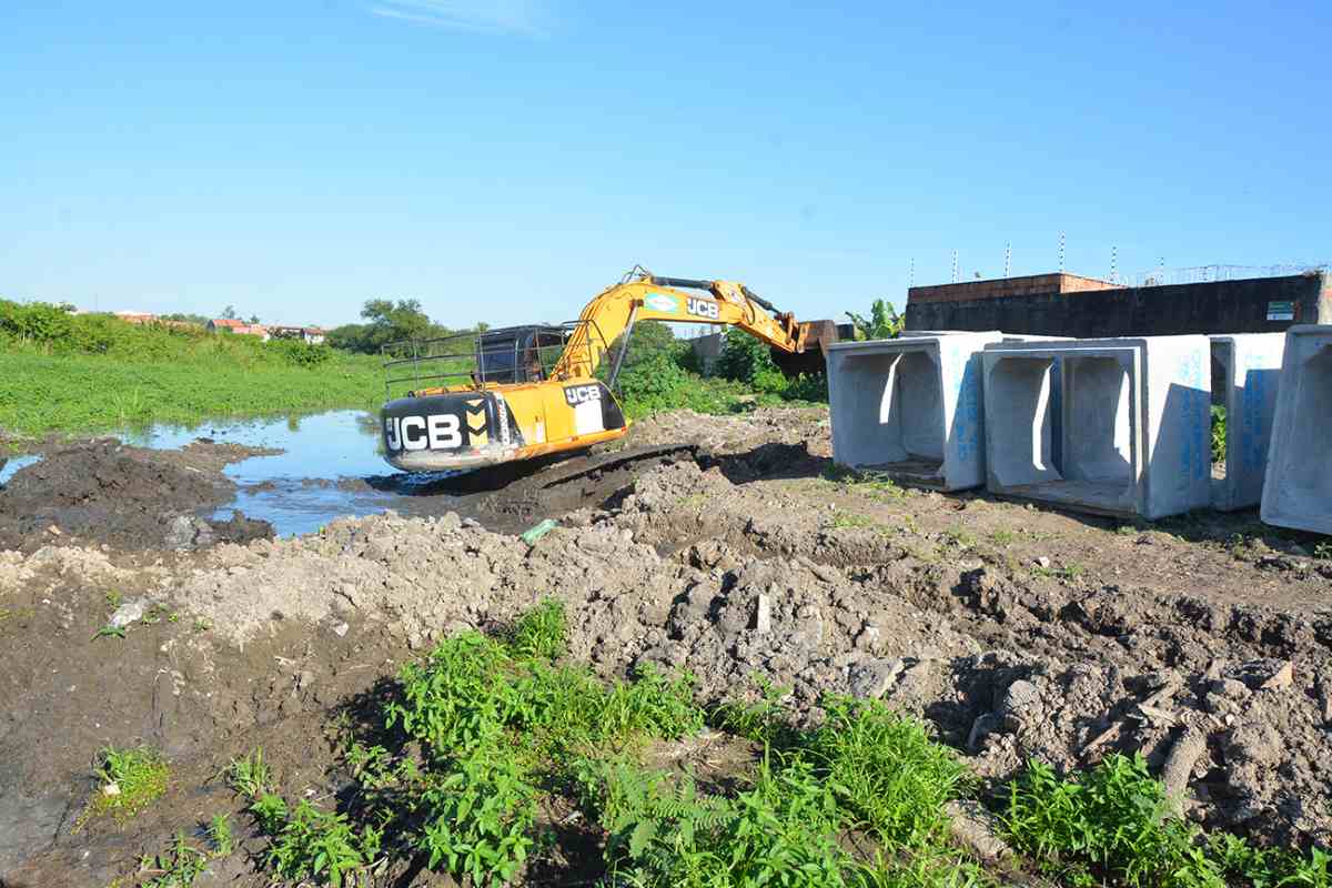 Obras no Entorno da Lagoa Chico Maia
