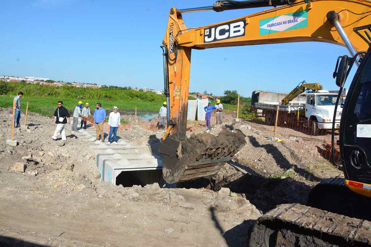 Obras no Entorno da Lagoa Chico Maia