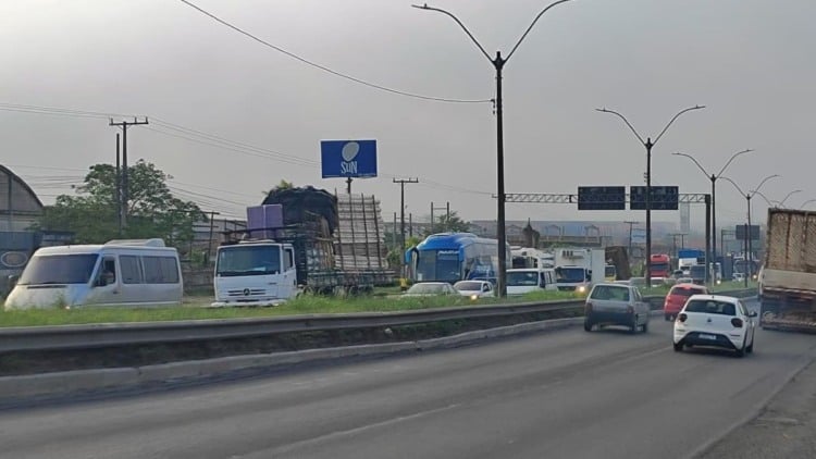 Motociclista morre após sofrer acidente na BR-324, na saída de Feira de Santana