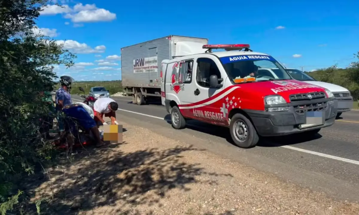 Irmãos se envolvem em acidentes distintos no mesmo dia em rodovia do interior da Bahia