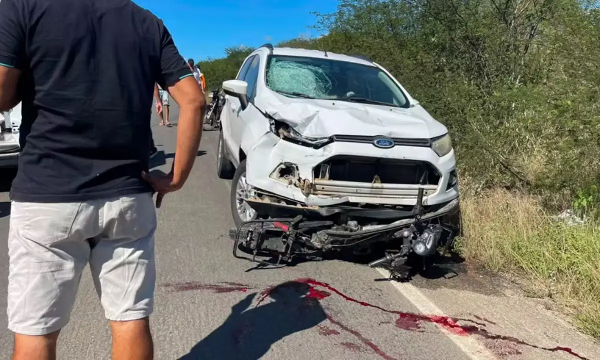 Irmãos se envolvem em acidentes distintos no mesmo dia em rodovia do interior da Bahia