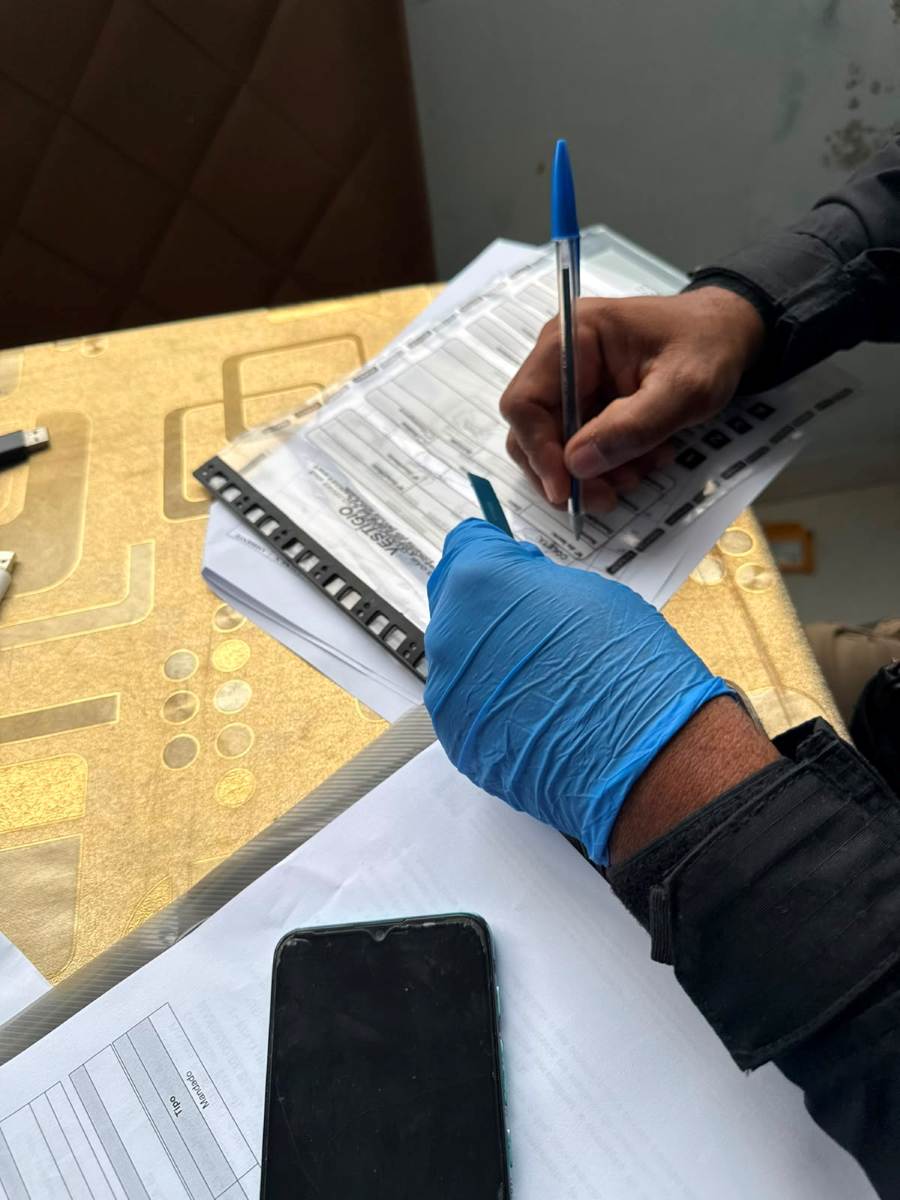 apreensão de celular; Homem é preso por armazenar pornografia infantil em Salvador