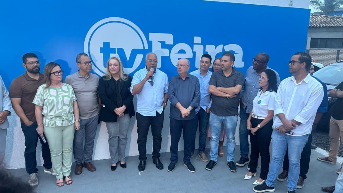 cerimônia de reinauguração da TV Feira