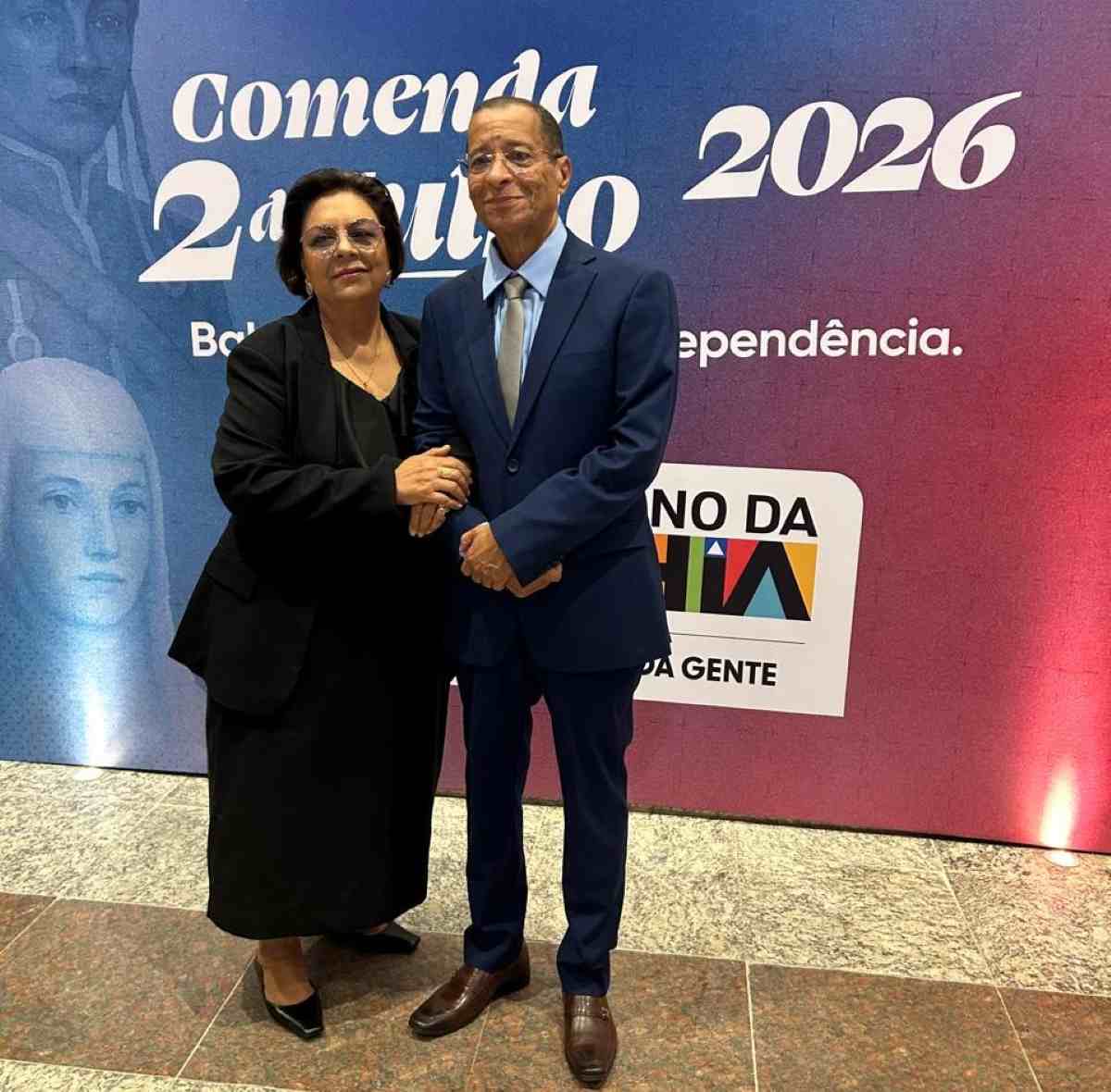 Radialista Dilton Coutinho recebe comenda 2 de Julho